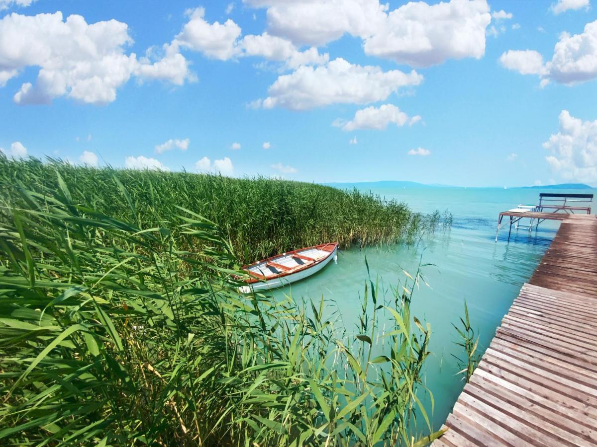 Topart Apartman I Balatonfenyves Eksteriør billede