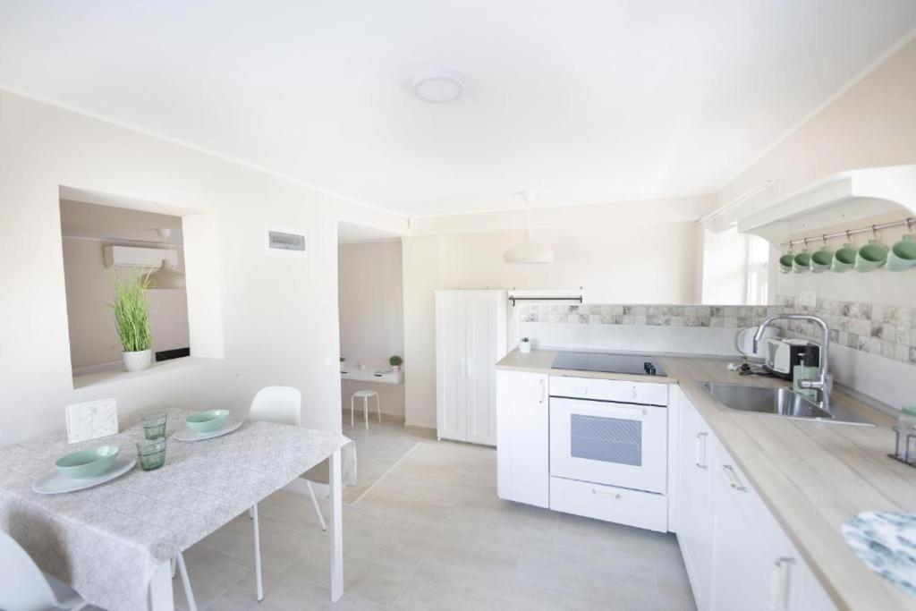 Topart Apartman I Balatonfenyves Eksteriør billede