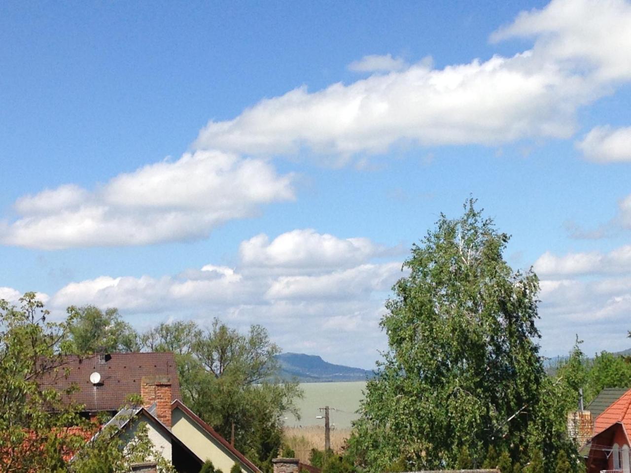 Topart Apartman I Balatonfenyves Eksteriør billede