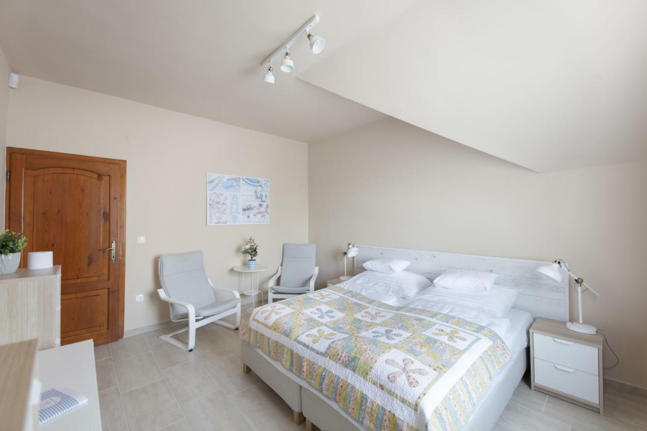 Topart Apartman I Balatonfenyves Eksteriør billede